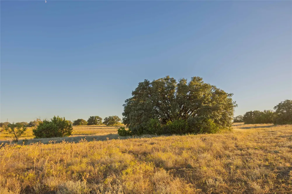 3270 Fm-573 Comanche, TX 76442