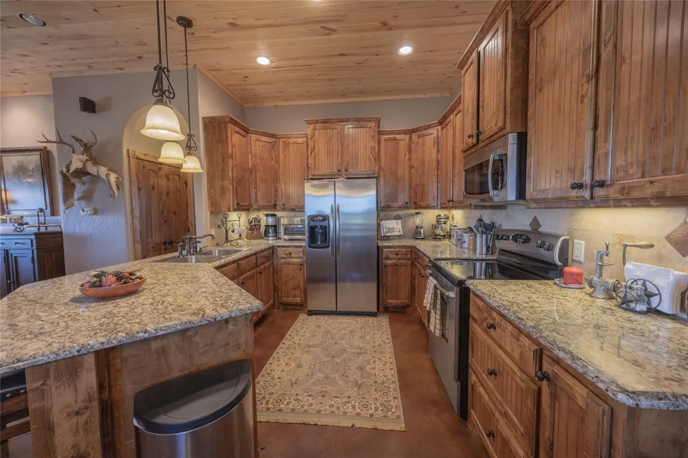 3270 Fm-573 Comanche, TX 76442