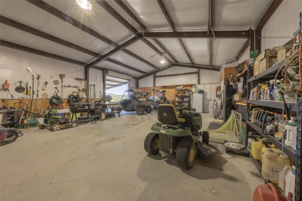 3270 Fm-573 Comanche, TX 76442