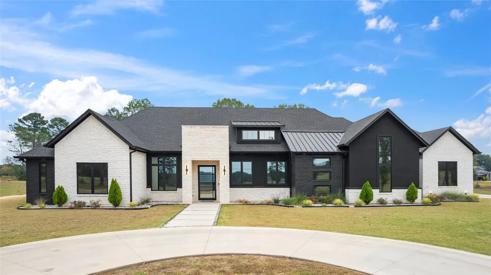 2804 Buchanan Road Hallsville, TX 75650