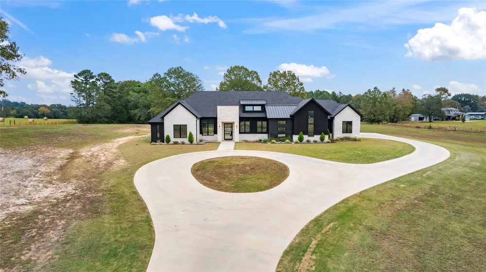 2804 Buchanan Road Hallsville, TX 75650