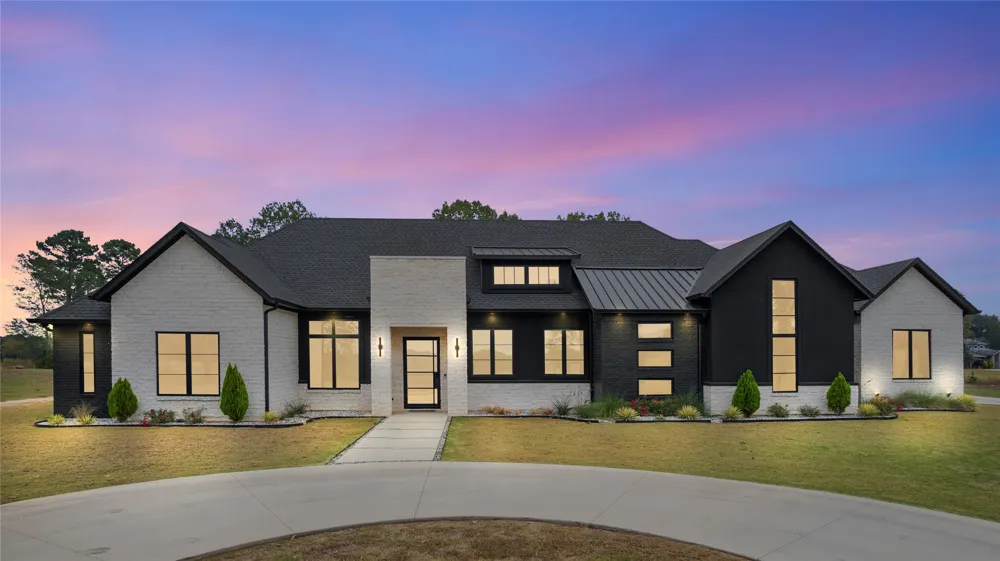 2804 Buchanan Road Hallsville, TX 75650