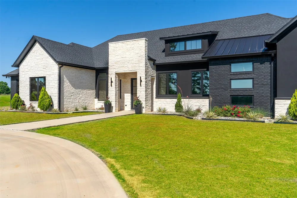 2804 Buchanan Road Hallsville, TX 75650