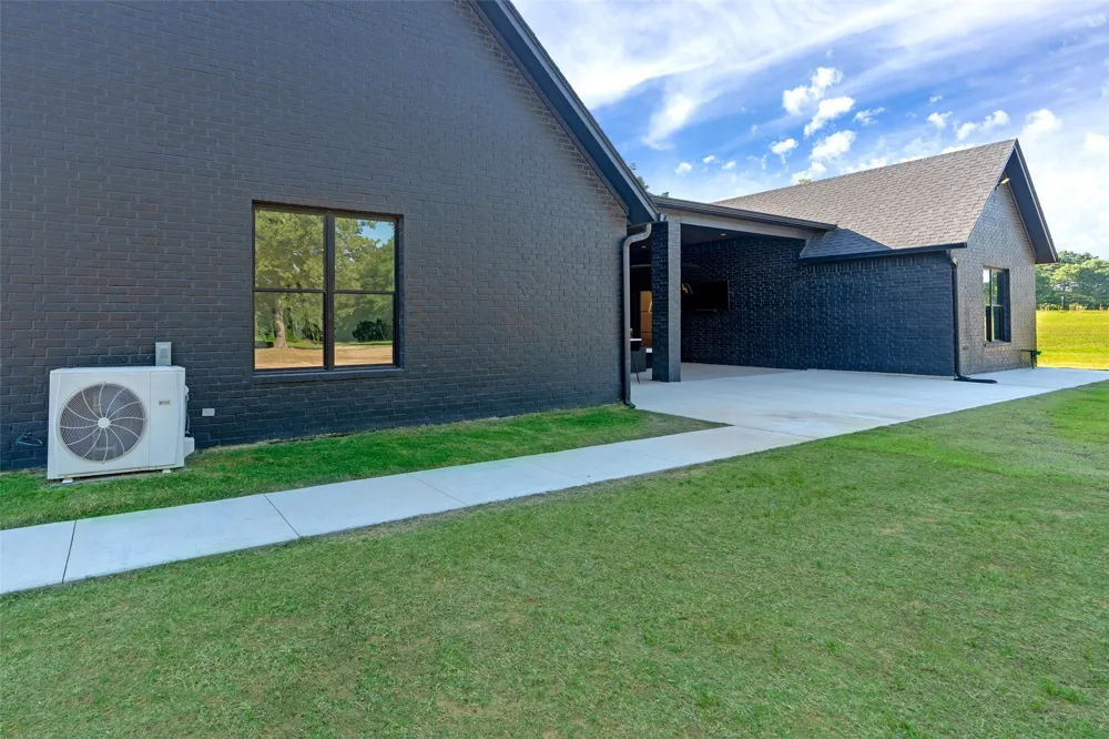 2804 Buchanan Road Hallsville, TX 75650