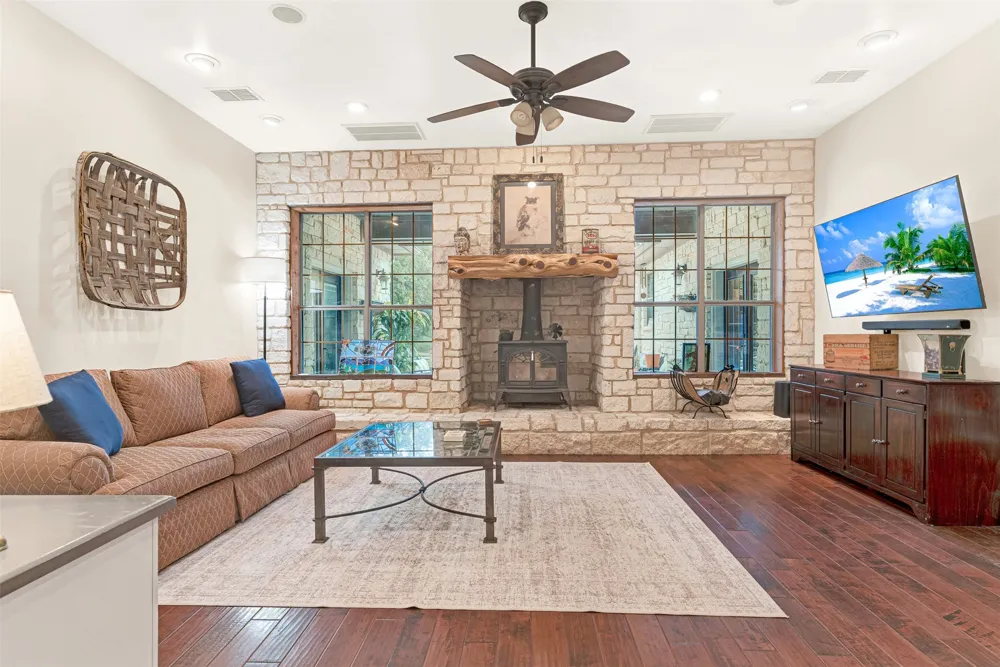 1166 Winding Wood Trail Scurry, TX 75158