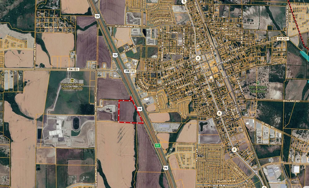18 Hwy 75 Van Alstyne, TX 75495