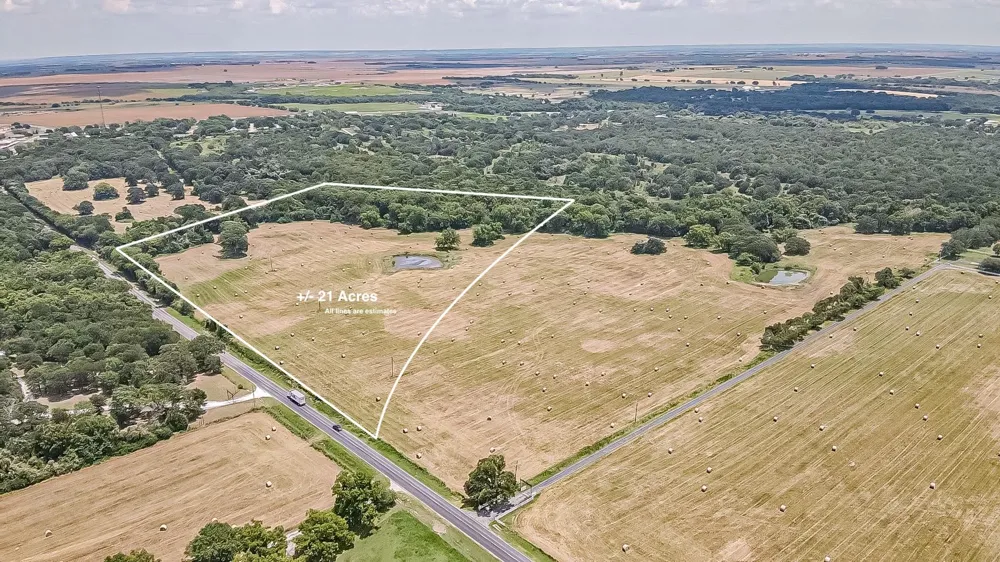 20 Gathings Avenue Covington, TX 76636