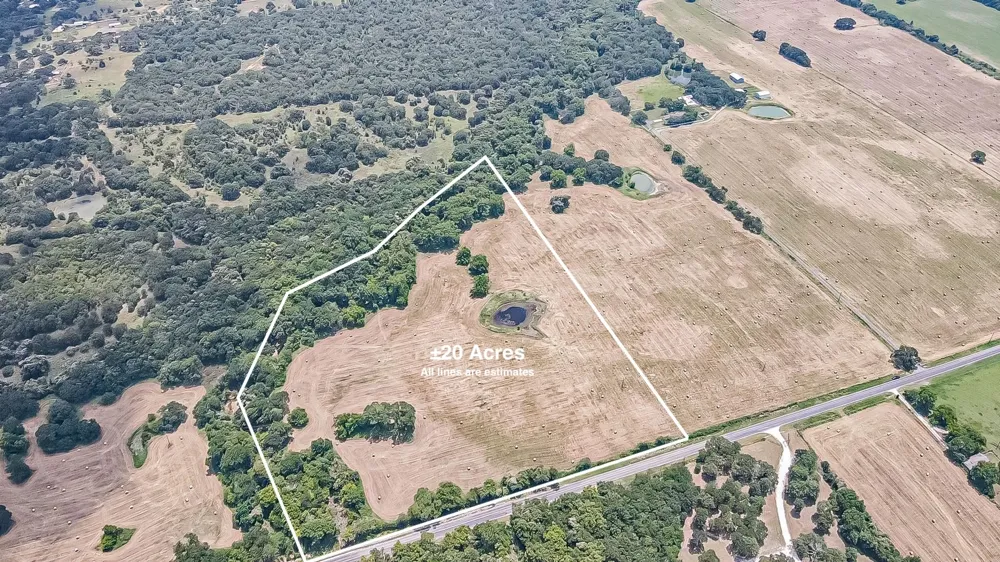 20 Gathings Avenue Covington, TX 76636