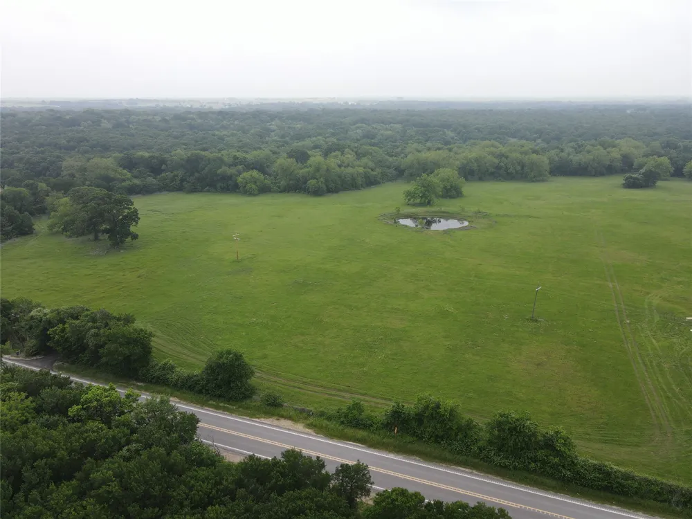 20 Gathings Avenue Covington, TX 76636