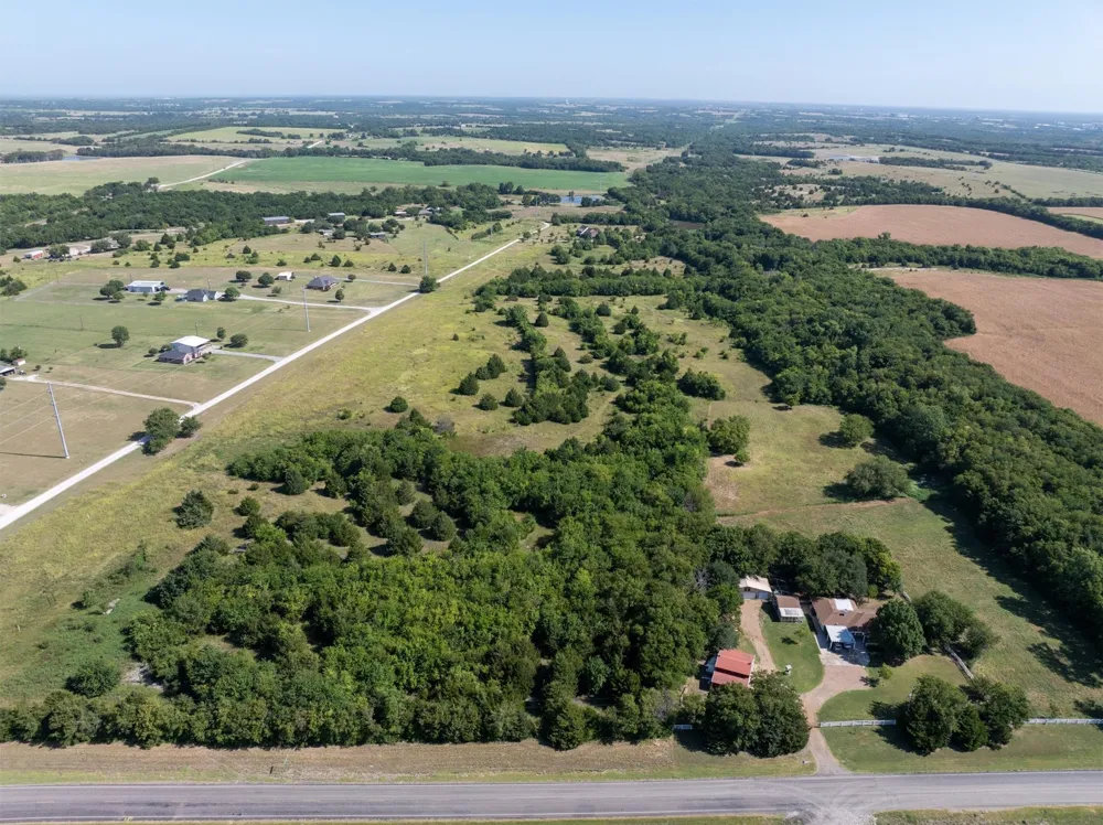 2164 MIDWAY ACRES DRIVE Howe, TX 75459