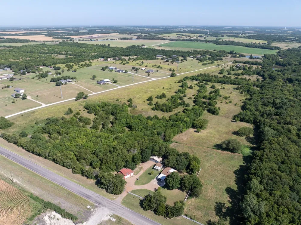 2164 MIDWAY ACRES DRIVE Howe, TX 75459