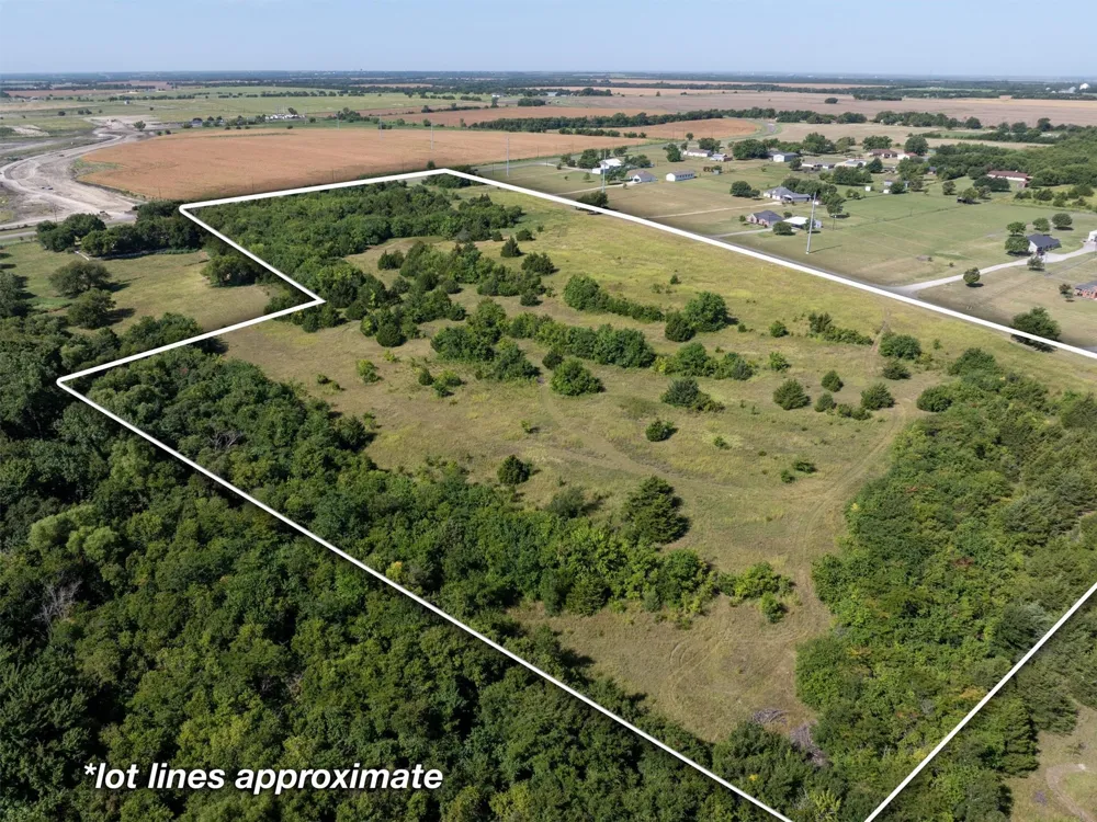2164 MIDWAY ACRES DRIVE Howe, TX 75459