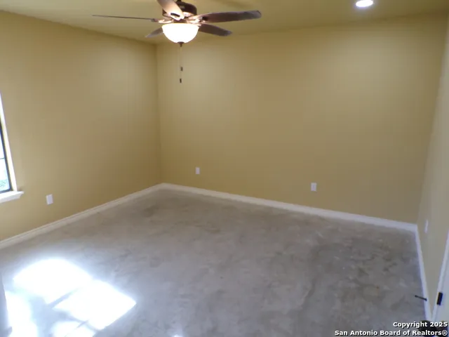 705 W Cargile Uvalde, TX 78801