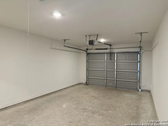 2105 Vista Rosa Three Rivers, TX 78071