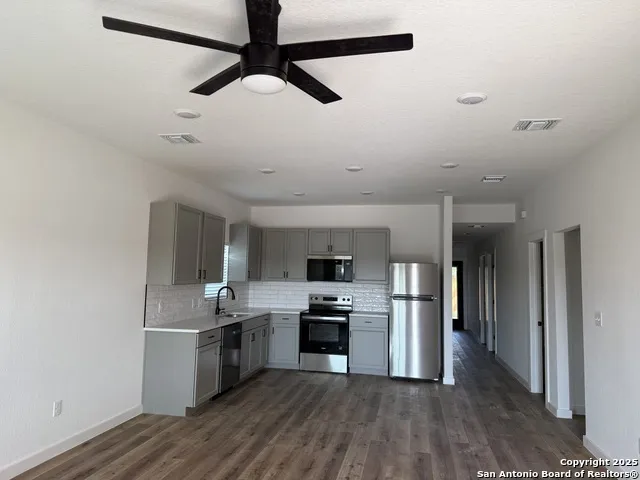 2105 Vista Rosa Three Rivers, TX 78071