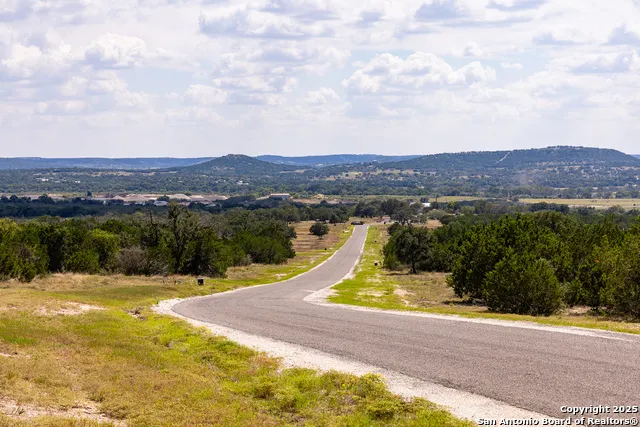 284 Dark Sky Path Kerrville, TX 78028