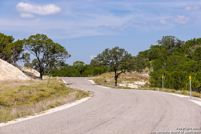 333 Dark Sky Path Kerrville, TX 78028