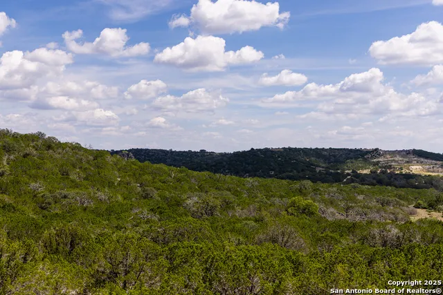 333 Dark Sky Path Kerrville, TX 78028