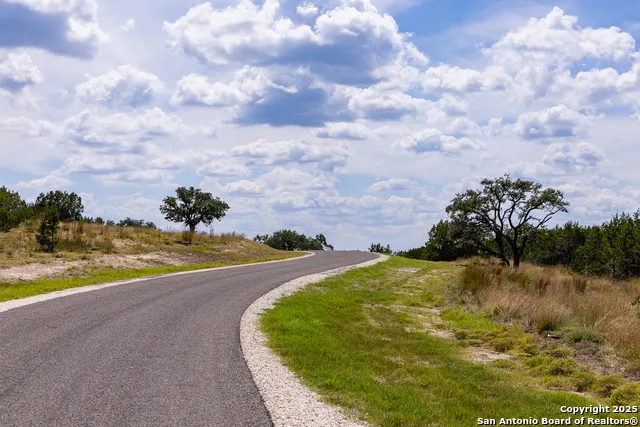 474 Dark Sky Path Kerrville, TX 78028
