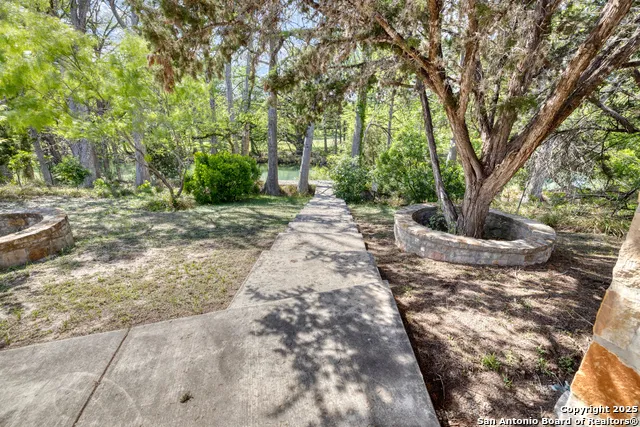 405 Ridge Loop Rio Frio, TX 78879