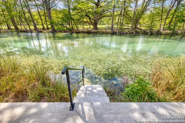 405 Ridge Loop Rio Frio, TX 78879
