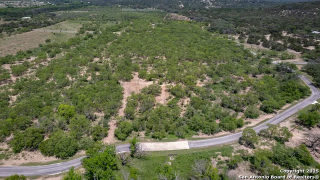 405 Ridge Loop Rio Frio, TX 78879
