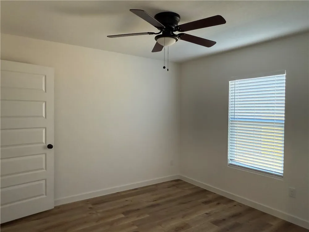 2105 VISTA ROSA #1 Three Rivers, TX 78071
