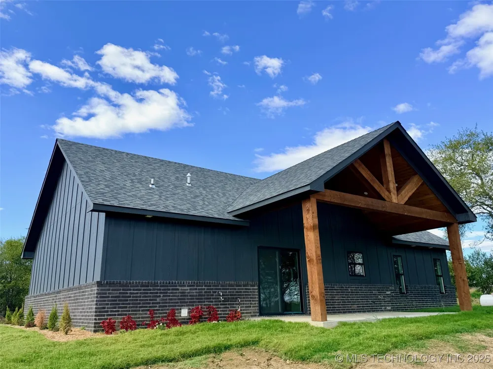 16902 Hackberry Lane Oakland, OK 73446