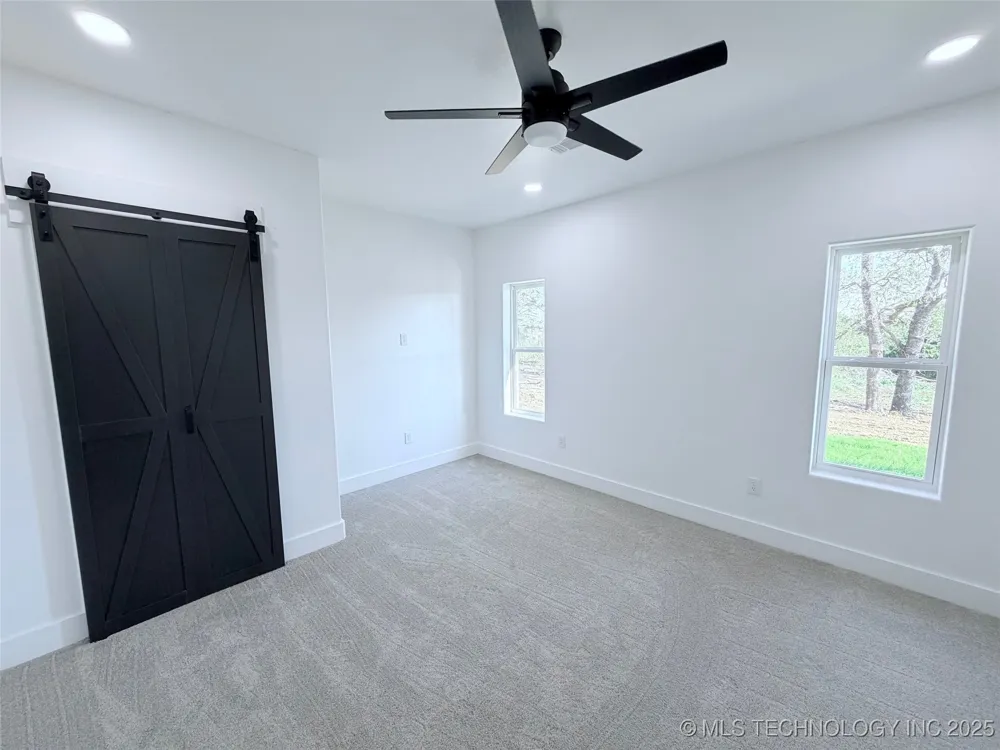 16902 Hackberry Lane Oakland, OK 73446