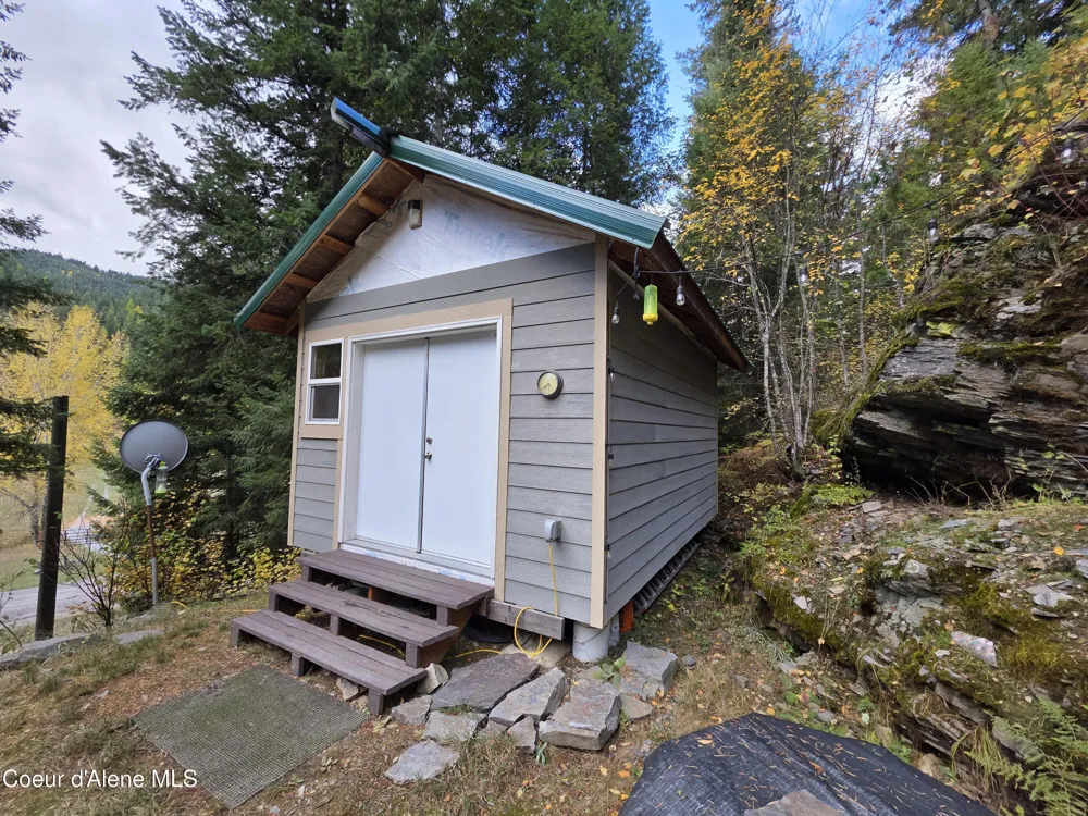 10755 OLD RIVER ROAD Kingston, ID 83839