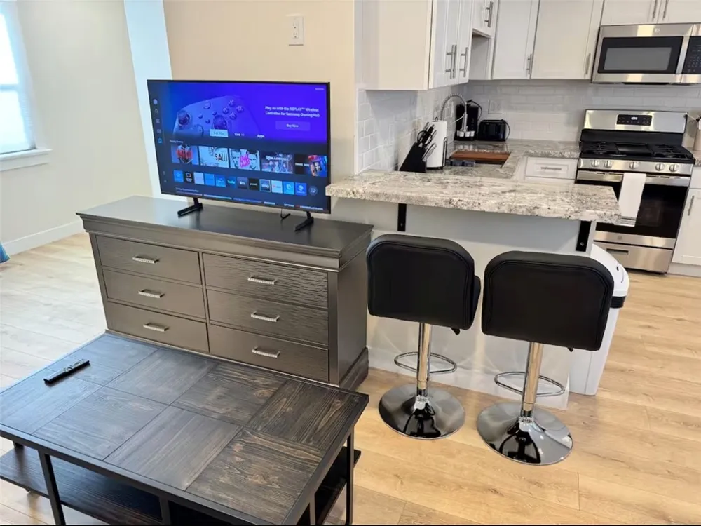 123 6th Street Huntington Beach, CA 92648