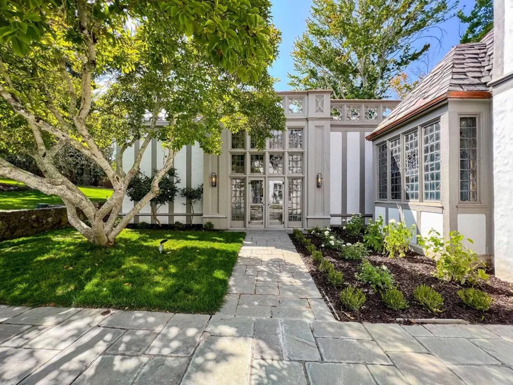 85 Fagan Drive Hillsborough, CA 94010