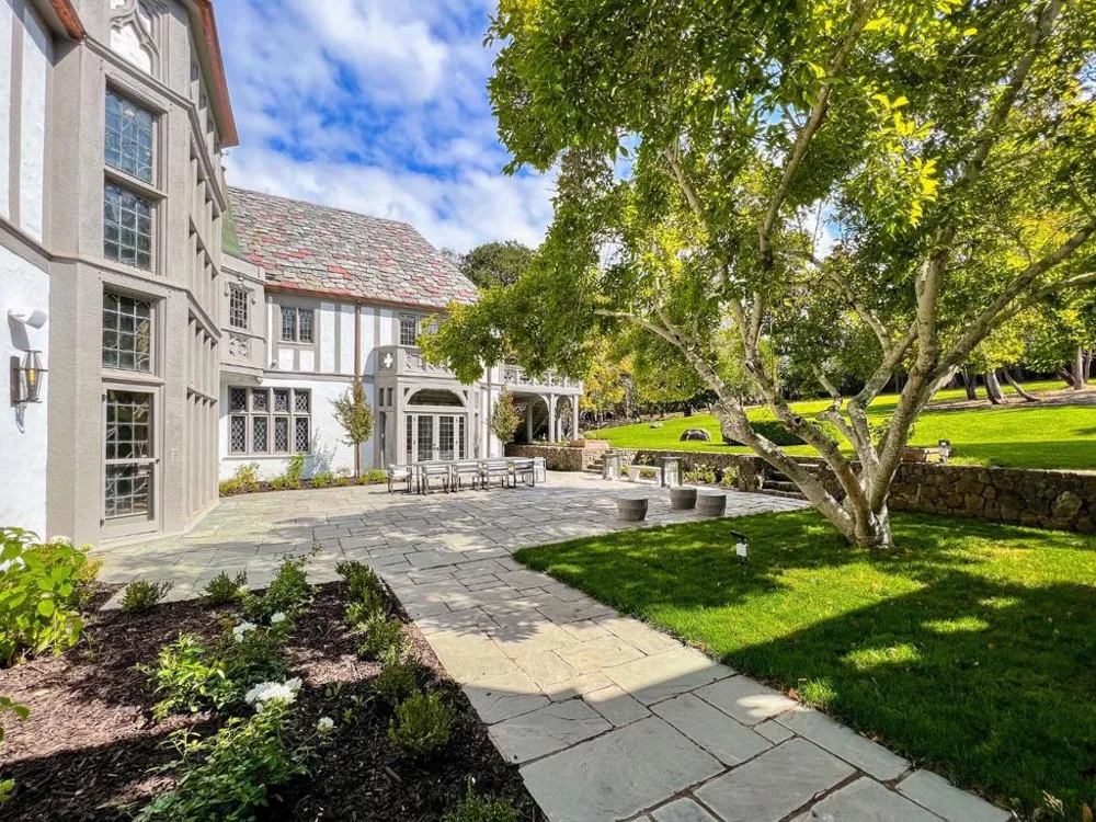 85 Fagan Drive Hillsborough, CA 94010