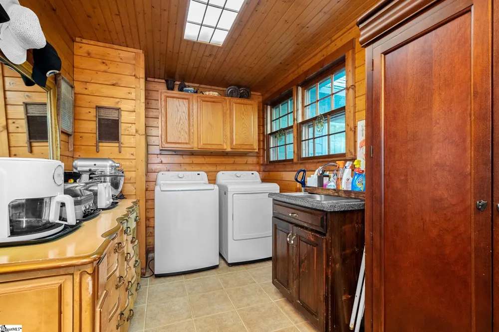 2111 Moorefield Memorial Highway Pickens, SC 29671