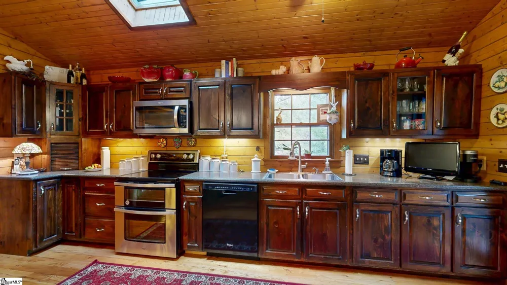 2111 Moorefield Memorial Highway Pickens, SC 29671