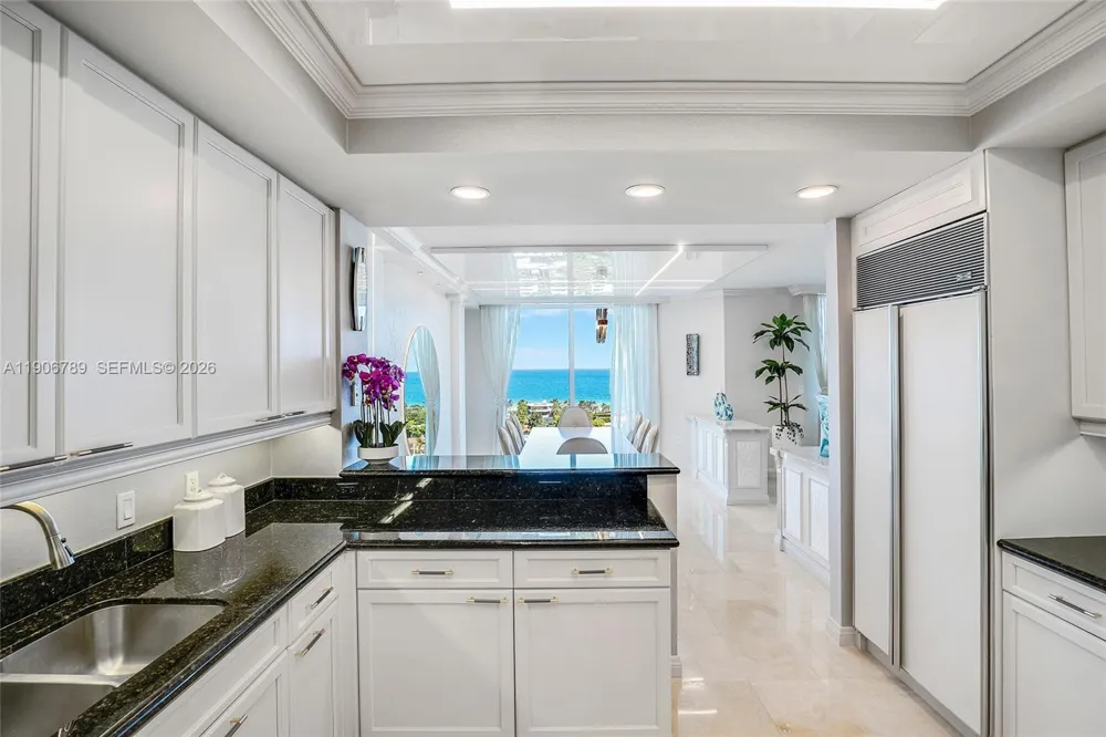 20201 E Country Club Dr #1903 Aventura, FL 33180