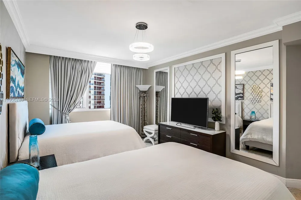 20201 E Country Club Dr #1903 Aventura, FL 33180