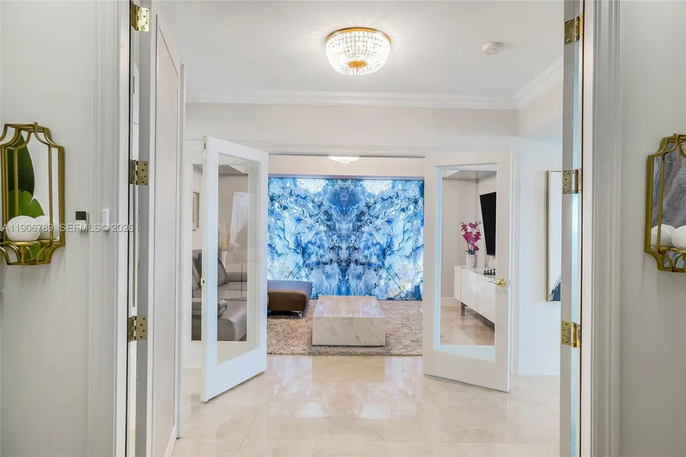 20201 E Country Club Dr #1903 Aventura, FL 33180