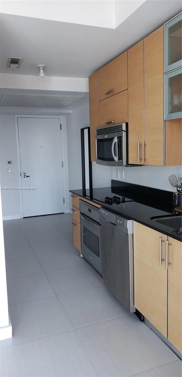 60 SW 13th St #1621 Miami, FL 33130