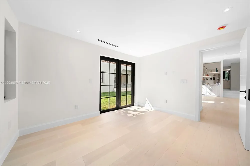 601 NE 56th St Miami, FL 33137