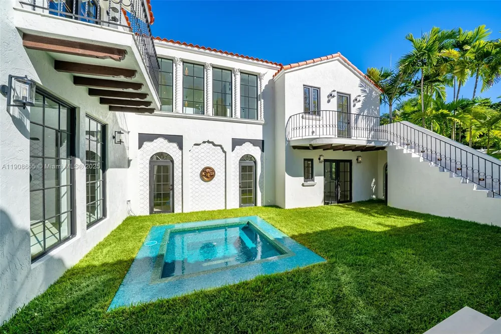 601 NE 56th St Miami, FL 33137