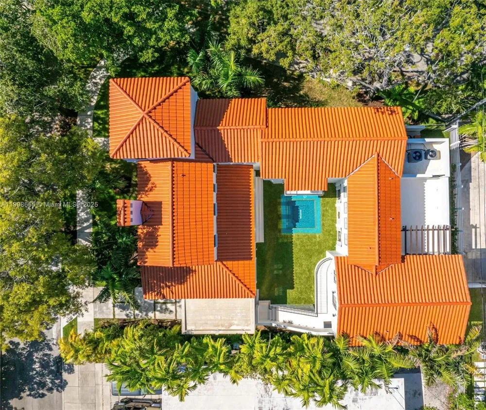 601 NE 56th St Miami, FL 33137
