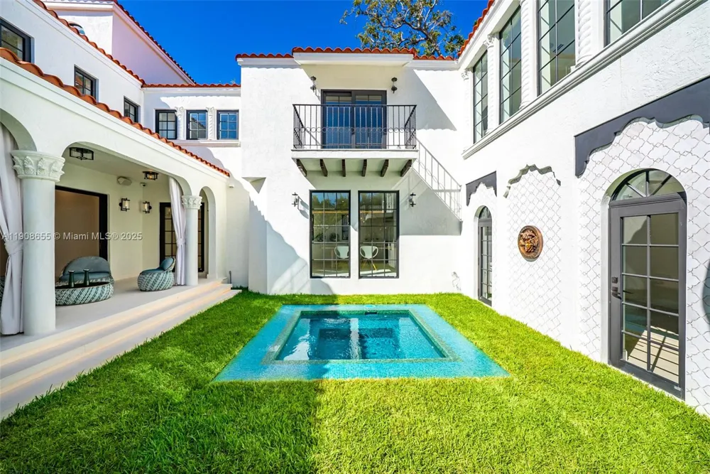 601 NE 56th St Miami, FL 33137