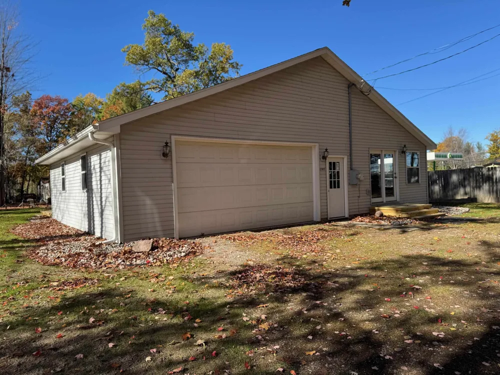 2385 W Houghton Lake Drive Denton Township, MI 48629