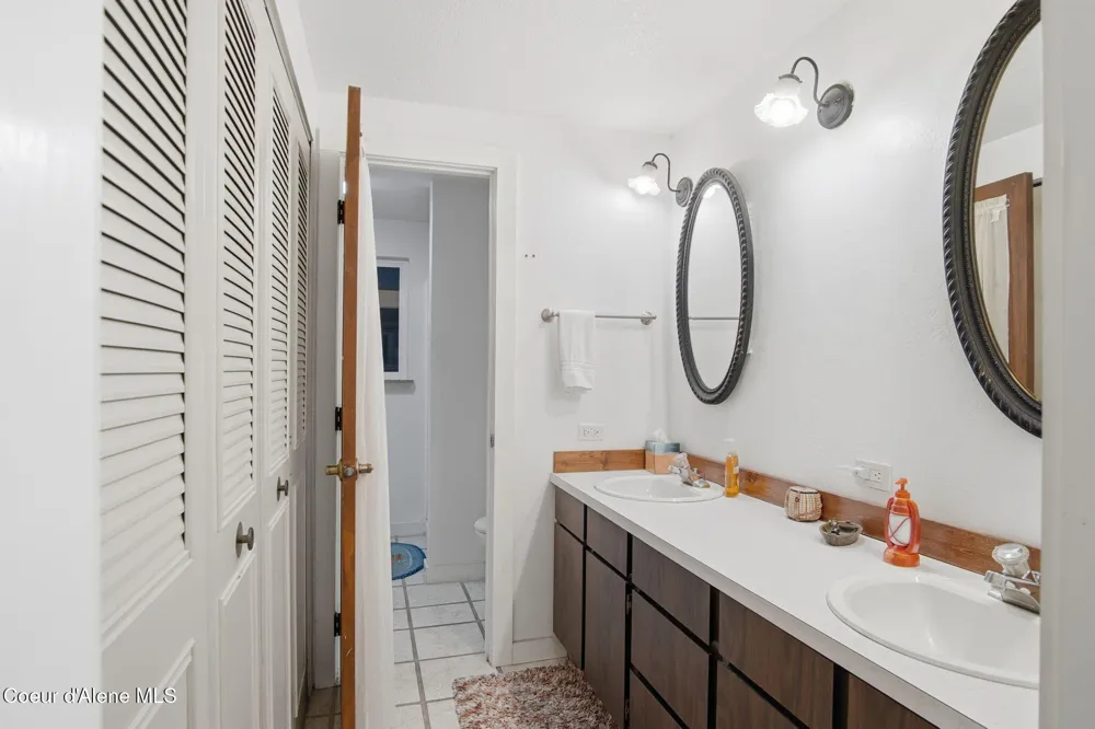 527 Creekside Drive Priest Lake, ID 83856