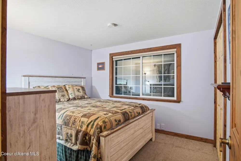 527 Creekside Drive Priest Lake, ID 83856