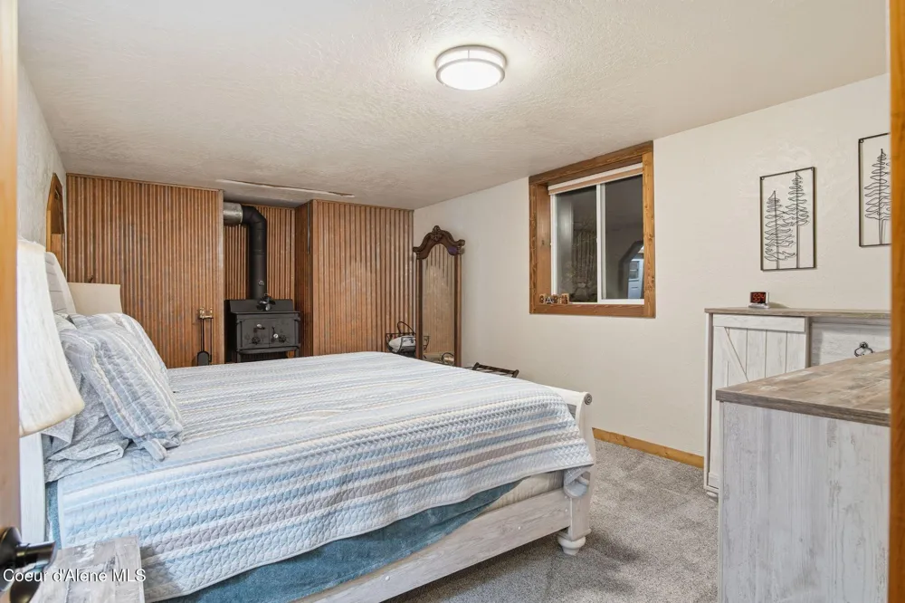527 Creekside Drive Priest Lake, ID 83856