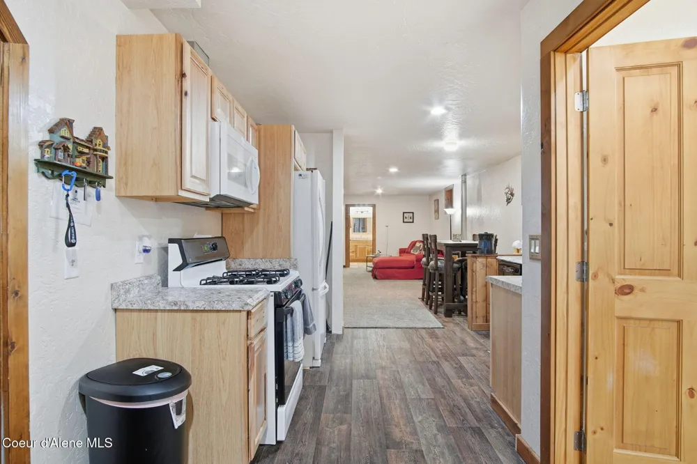 527 Creekside Drive Priest Lake, ID 83856