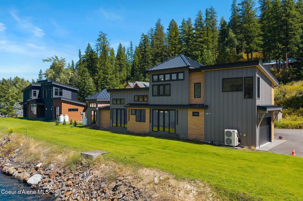 1808 Garfield Bay Road Sagle, ID 83860