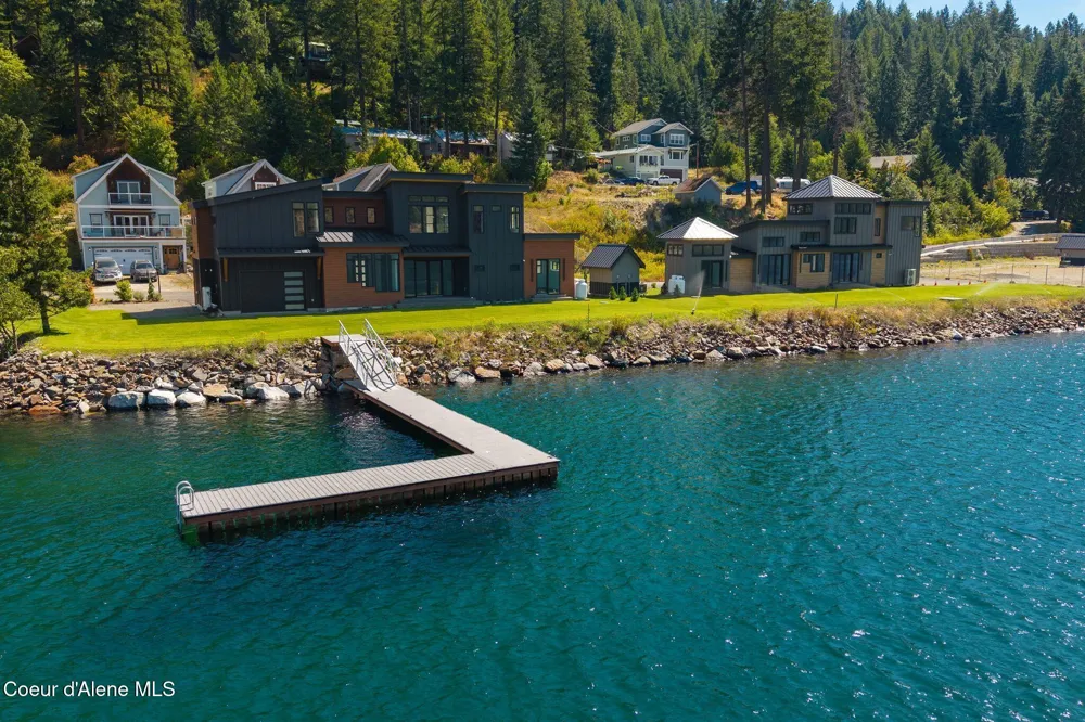 1808 Garfield Bay Road Sagle, ID 83860